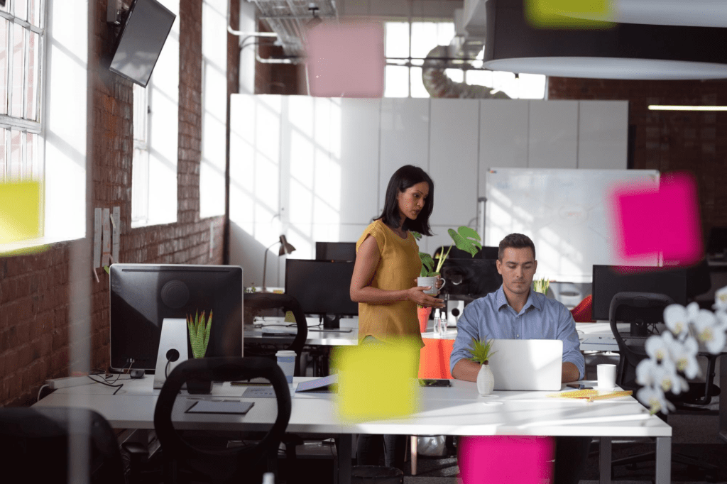 Por que a atenção é a nova moeda do marketing digital?